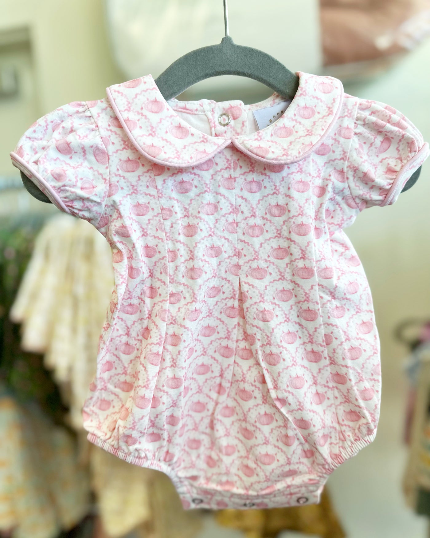 Pink Scallop Pumpkin Bubble